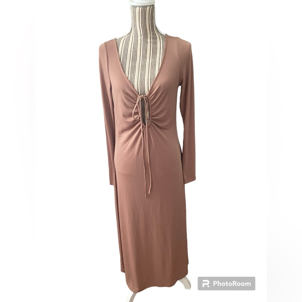 L’Academie Paris Keyhole Long Sleeve Maxi Dress Tan Large